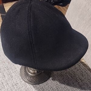 Sleek Black Men's Hat